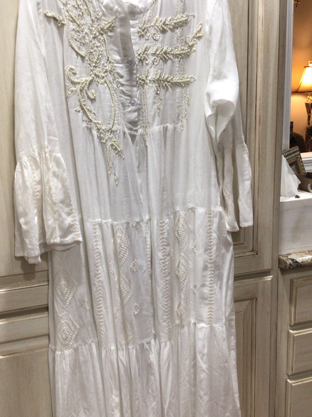 POL NWOT White Maxi Dress with Cream Embroidery & Ruffle 🩷 - Picture 5 of 8